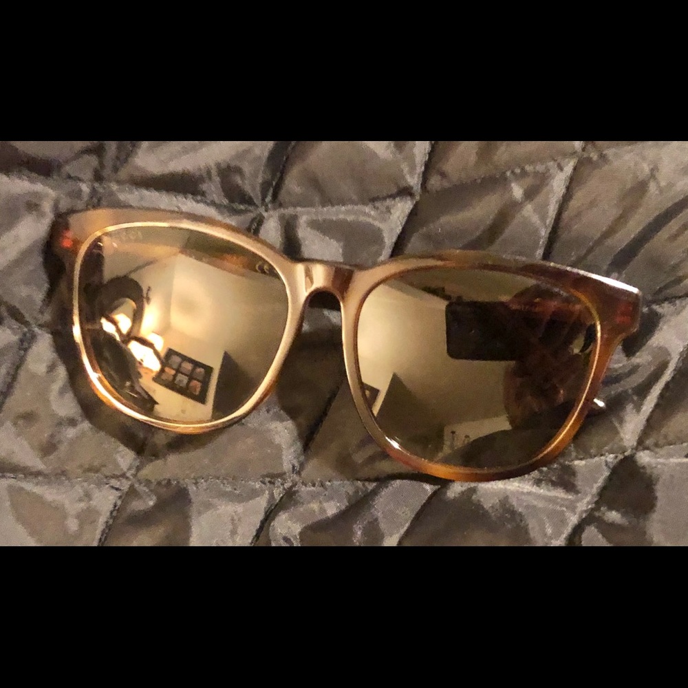 Gucci Sunglasses w/Gucci Case